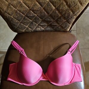 Victoria's Secret Demi T-Shirt Underwire Pink Bra Lightly Lined Padded